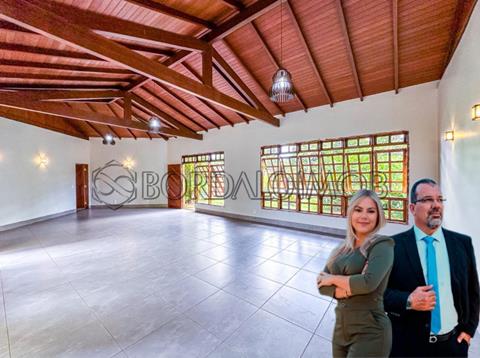 SMPW Quadra 26 - Bela Casa com 550m², frente a epia!