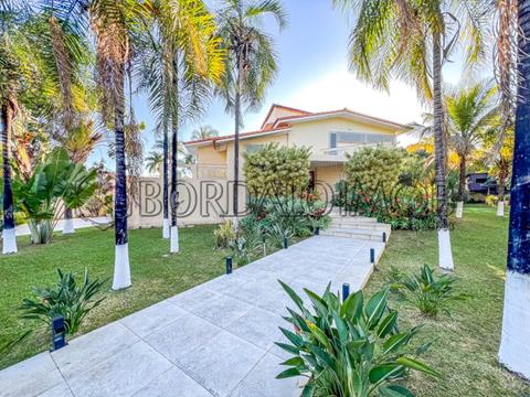 SHIN QL 16 -  Lago Norte, SHIN QL 16, Casa com 680m² de área privativa, 5 quartos (4 suítes), Oportunidade!