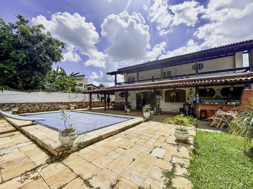 SHIS QI 28 - SHIS QI 28 - LAGO SUL | CASA COLONIAL COM 3 SUÍTES E AMPLA ÁREA VERDE