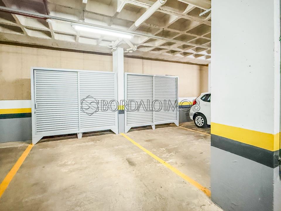 Rua 4 - Este apartamento duplex de cobertura é uma oportunidade excepcional para quem busca um lar espaçoso.