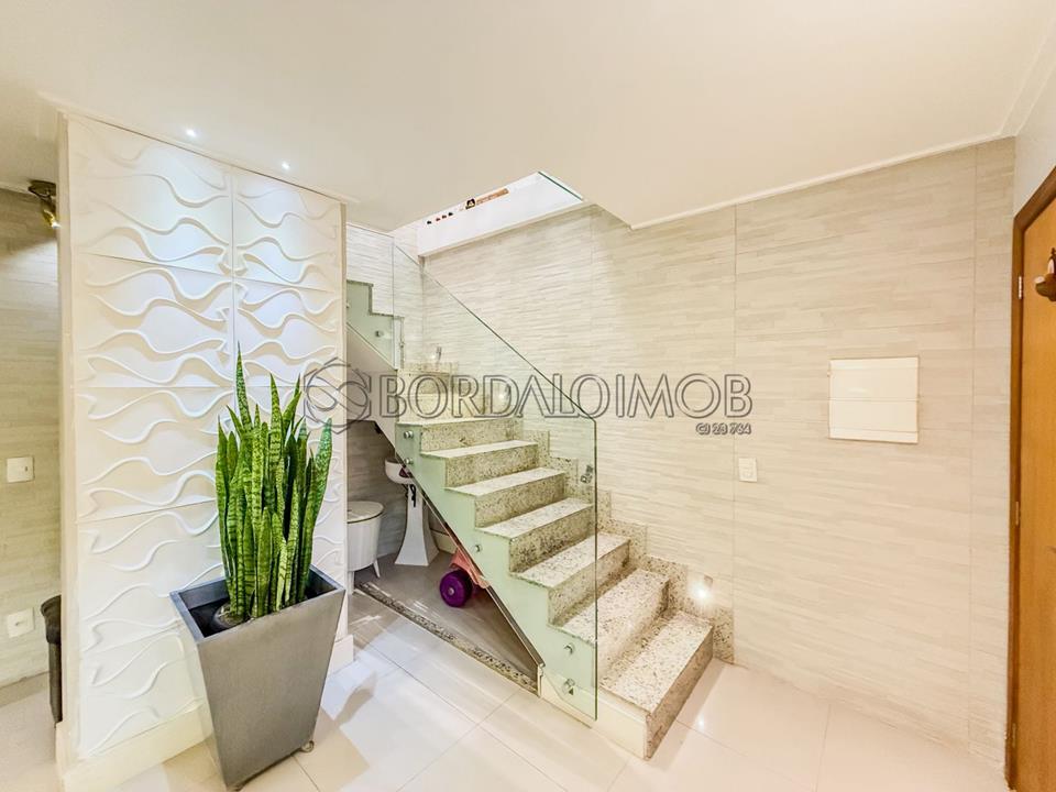 Rua 4 - Este apartamento duplex de cobertura é uma oportunidade excepcional para quem busca um lar espaçoso. - Foto 3