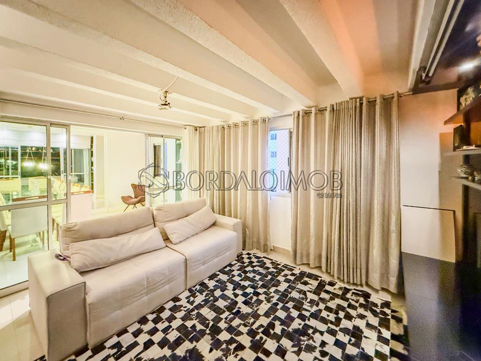 Rua 4 - Este apartamento duplex de cobertura é uma oportunidade excepcional para quem busca um lar espaçoso. - Foto 9