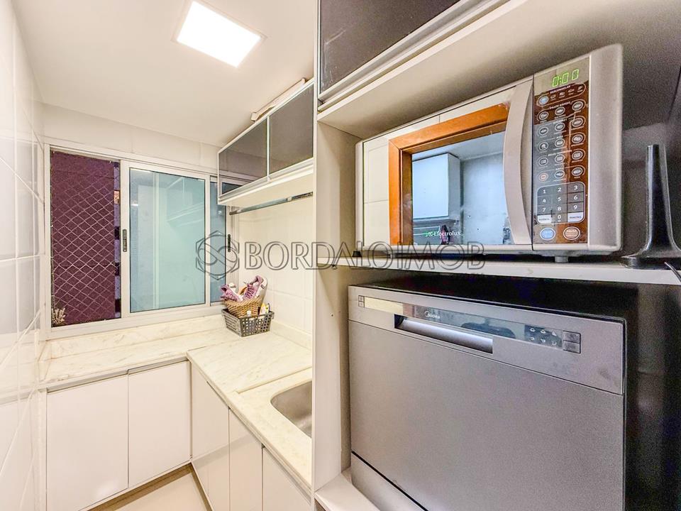 Rua 4 - Este apartamento duplex de cobertura é uma oportunidade excepcional para quem busca um lar espaçoso. - Foto 11