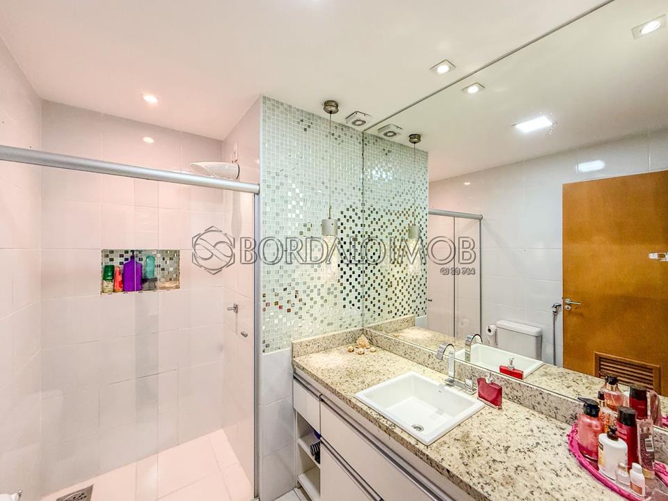 Rua 4 - Este apartamento duplex de cobertura é uma oportunidade excepcional para quem busca um lar espaçoso. - Foto 20