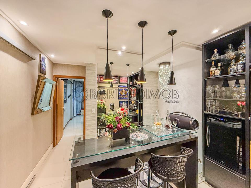 Rua 4 - Este apartamento duplex de cobertura é uma oportunidade excepcional para quem busca um lar espaçoso. - Foto 23