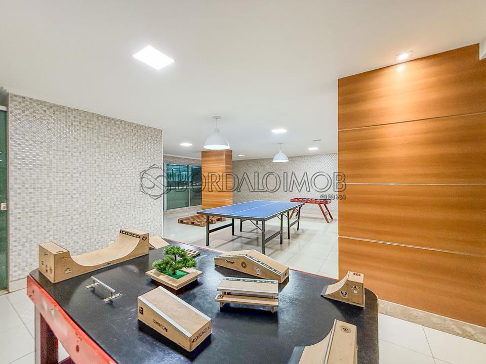 Rua 4 - Este apartamento duplex de cobertura é uma oportunidade excepcional para quem busca um lar espaçoso. - Foto 32