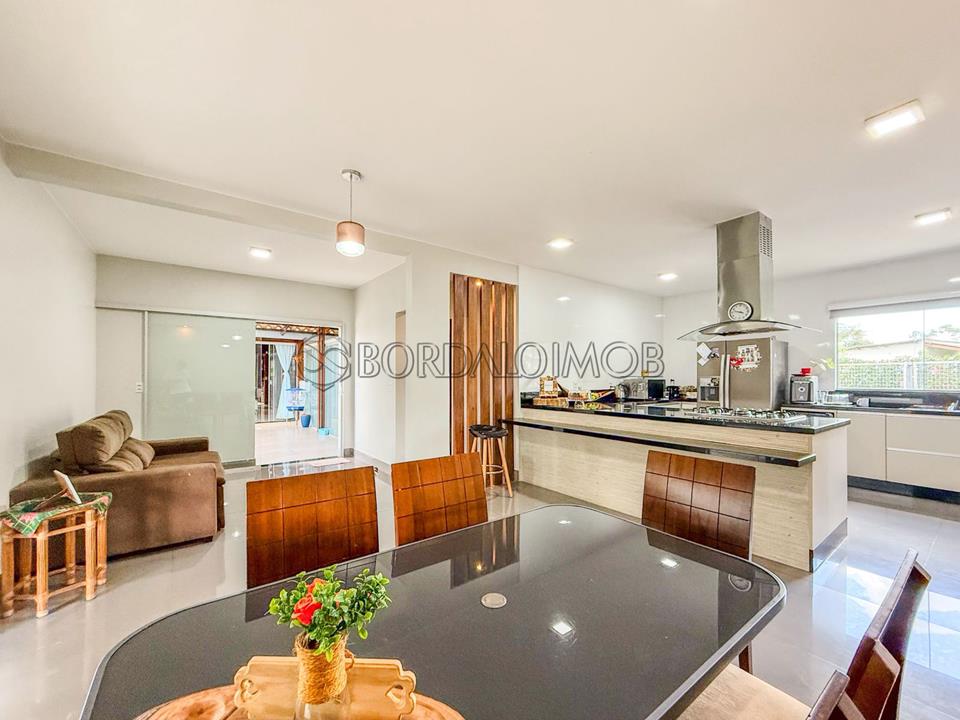 SMPW Quadra 28 - 456m² de área privativa em terreno de 2.500m², energia fotóvoltaica. - Foto 5