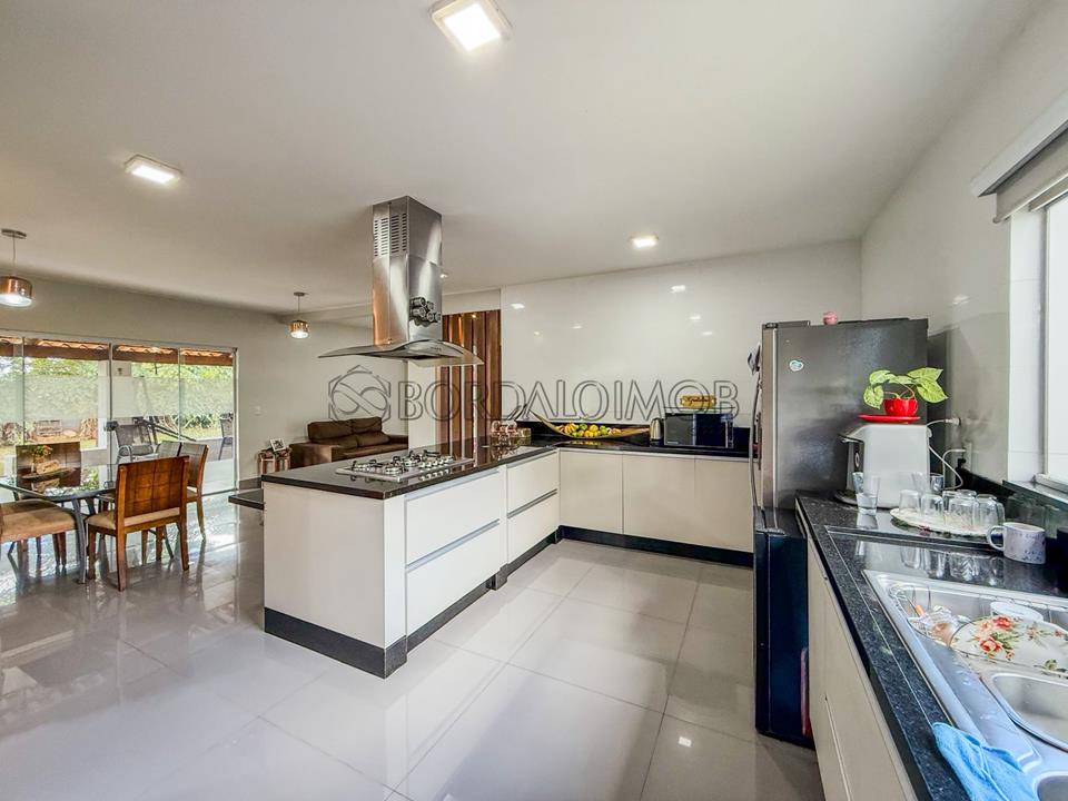 SMPW Quadra 28 - 456m² de área privativa em terreno de 2.500m², energia fotóvoltaica. - Foto 9