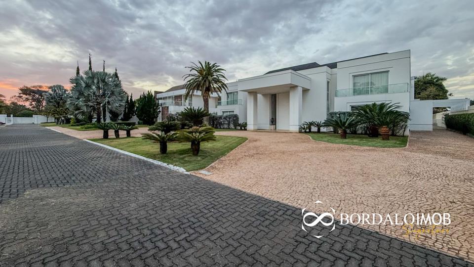 SHIS QI 15 - Exclusiva Residência de Alto Padrão em Condomínio Privativo – QI 15, Lago Sul !