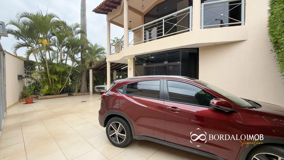 QE 24 - Casa de Um Andar com 6 Quartos Quintal Amplo Aceita Financiamento e Permuta 