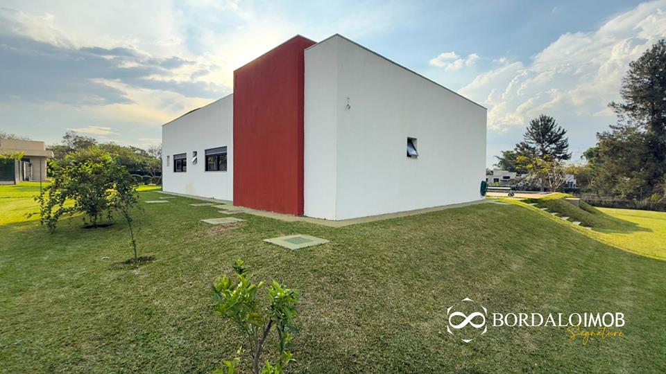 SMPW Quadra 17 - Casa em Condomínio de Alto Padrão com 4 Quartos Lazer Completo e Aceita Financiamento