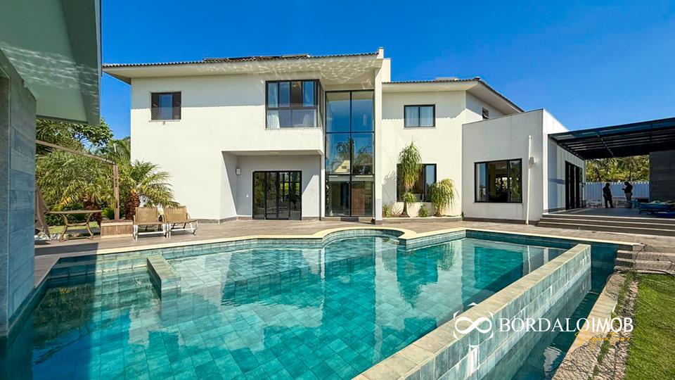 SMPW Quadra 28 - Casa com 4 Suites Lazer Completo Aceita Permuta e Financiamento - Foto 2