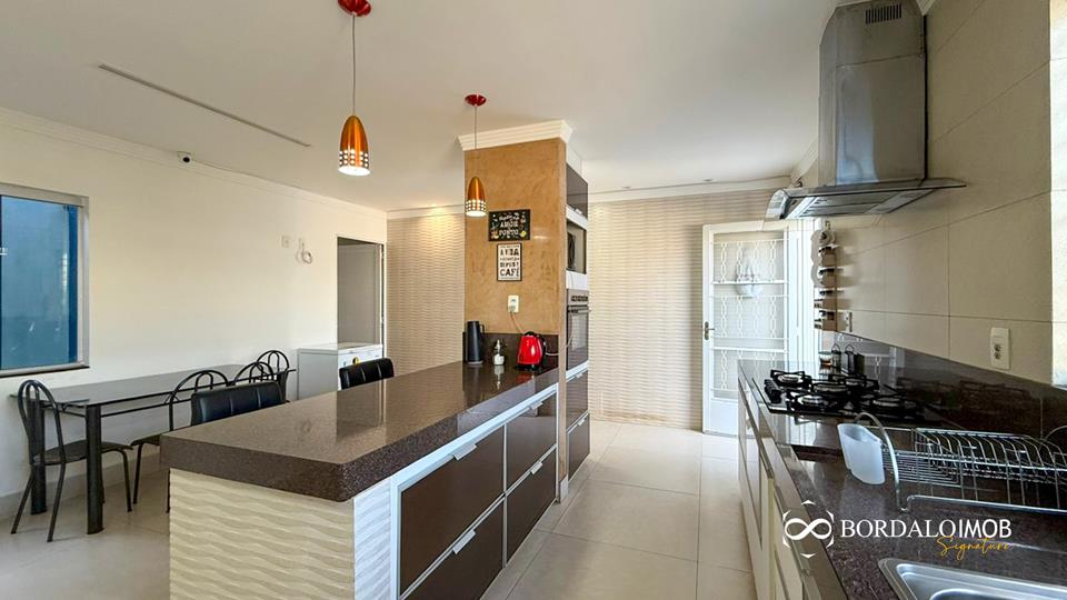 QE 26 - Casa com 5 Quartos Escriturada Com Lazer Aceita Financiamento SOBRADO - Foto 9