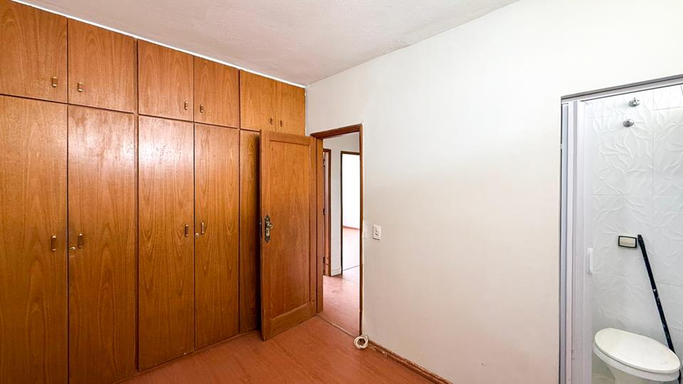 SQN 406 - Apartamento 3 Quartos Vazado Estrutura Conservada na Asa Norte