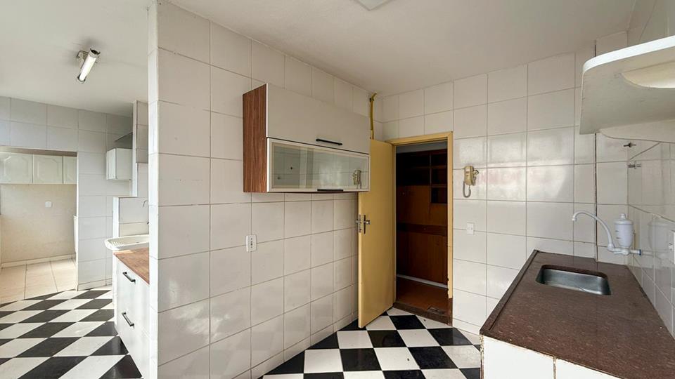 SQN 406 - Apartamento 3 Quartos Vazado Estrutura Conservada na Asa Norte - Foto 3