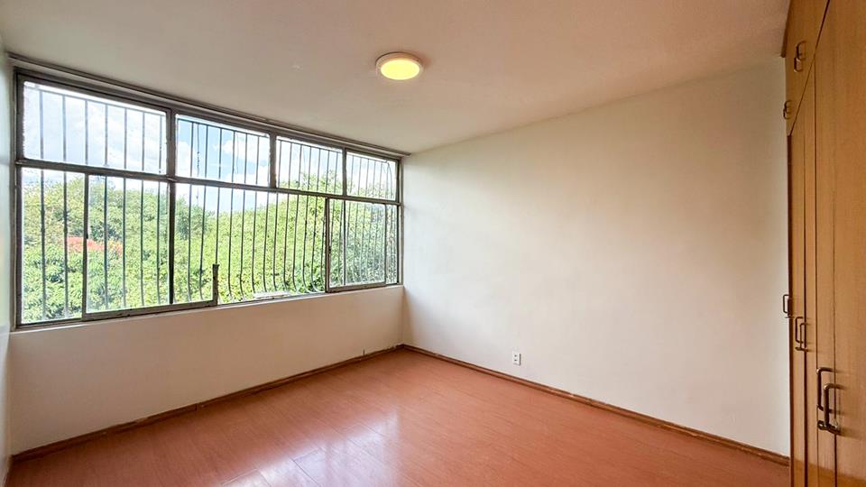 SQN 406 - Apartamento 3 Quartos Vazado Estrutura Conservada na Asa Norte - Foto 12