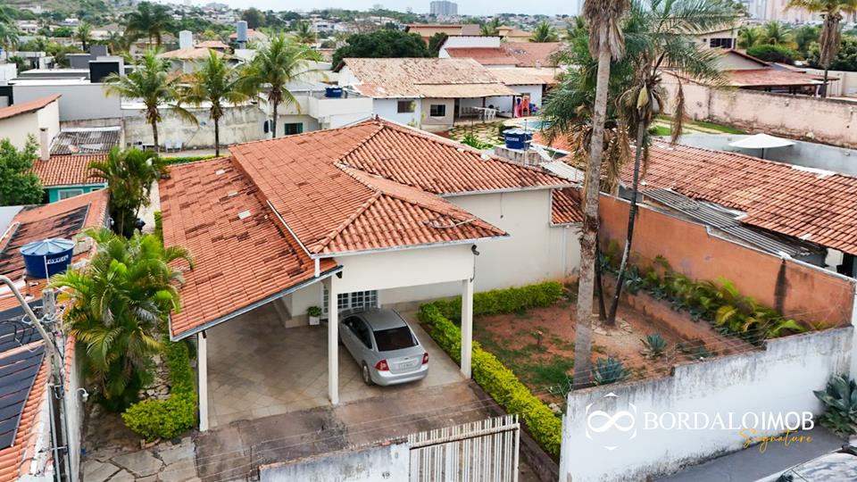 SHA Conjunto 1 - Casa Térrea em Arniqueiras com 5 Quartos Lazer Completo