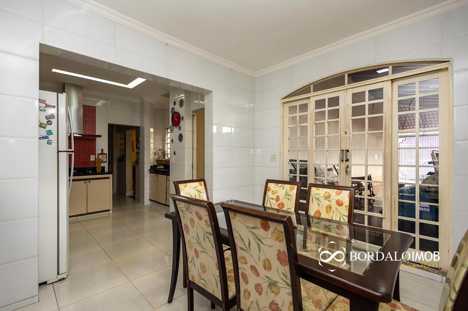 QE 34 - Casa de Andar com 4 Quartos Ampla e Aconchegante Aceita Financiamento - Foto 13