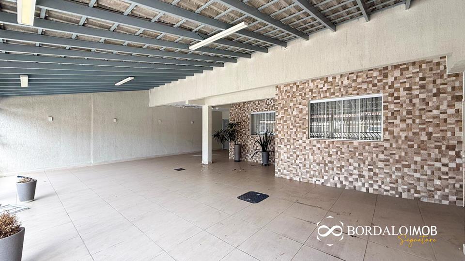 QE 34 - Casa com 4 Quartos distribuídos em 3 Pavimentos Aceita Financiamento - Foto 1