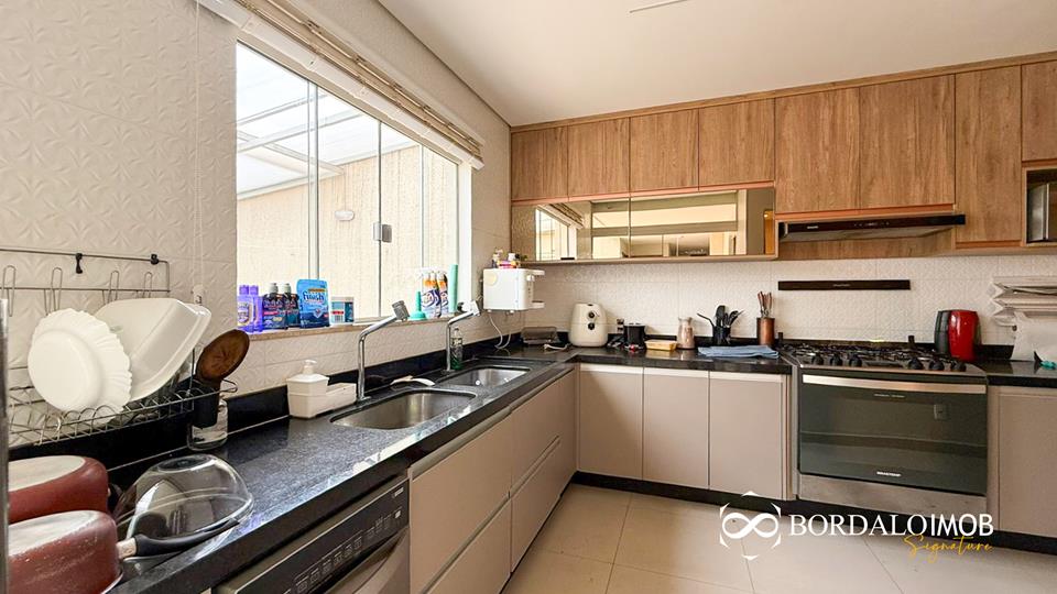 QE 34 - Casa com 4 Quartos distribuídos em 3 Pavimentos Aceita Financiamento - Foto 11