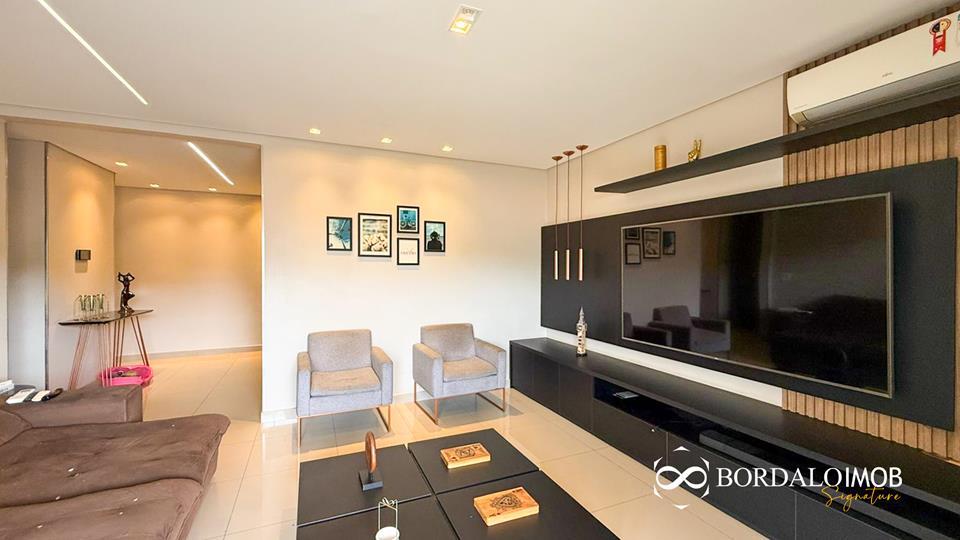QE 34 - Casa com 4 Quartos distribuídos em 3 Pavimentos Aceita Financiamento - Foto 14