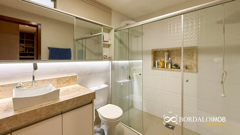 QE 34 - Casa com 4 Quartos distribuídos em 3 Pavimentos Aceita Financiamento - Foto 18