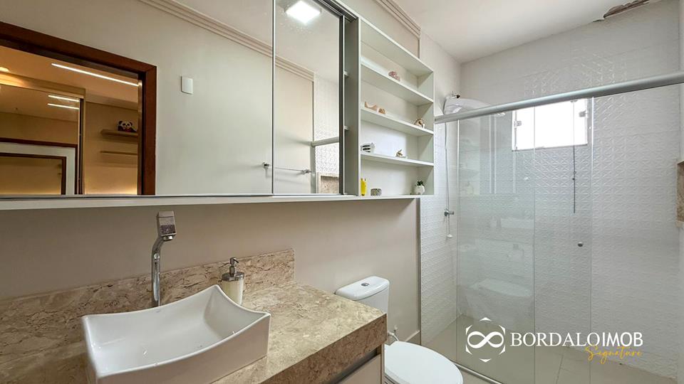 QE 34 - Casa com 4 Quartos distribuídos em 3 Pavimentos Aceita Financiamento - Foto 22