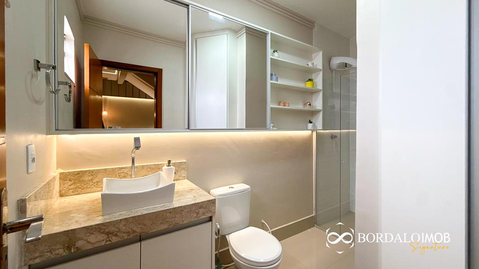 QE 34 - Casa com 4 Quartos distribuídos em 3 Pavimentos Aceita Financiamento - Foto 24