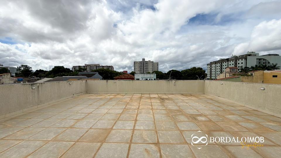 QE 34 - Casa com 4 Quartos distribuídos em 3 Pavimentos Aceita Financiamento - Foto 29