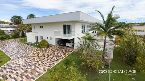 SMPW Quadra 5 - Casa espetacular em condomínio fechado no Park Way