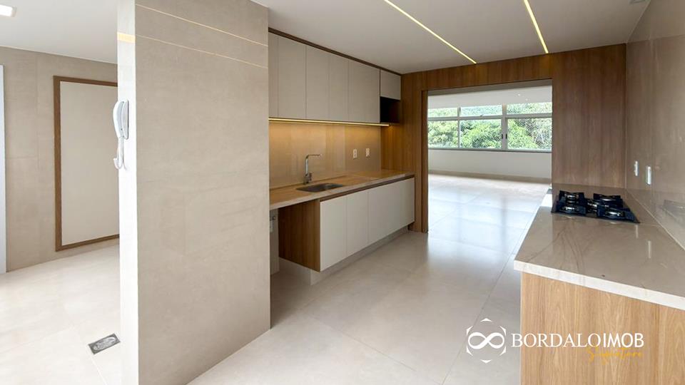 SQS 102 - Apartamento impecável na SQS 102, totalmente reformado e pronto para morar - Foto 2