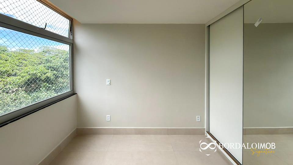 SQS 102 - Apartamento impecável na SQS 102, totalmente reformado e pronto para morar - Foto 15