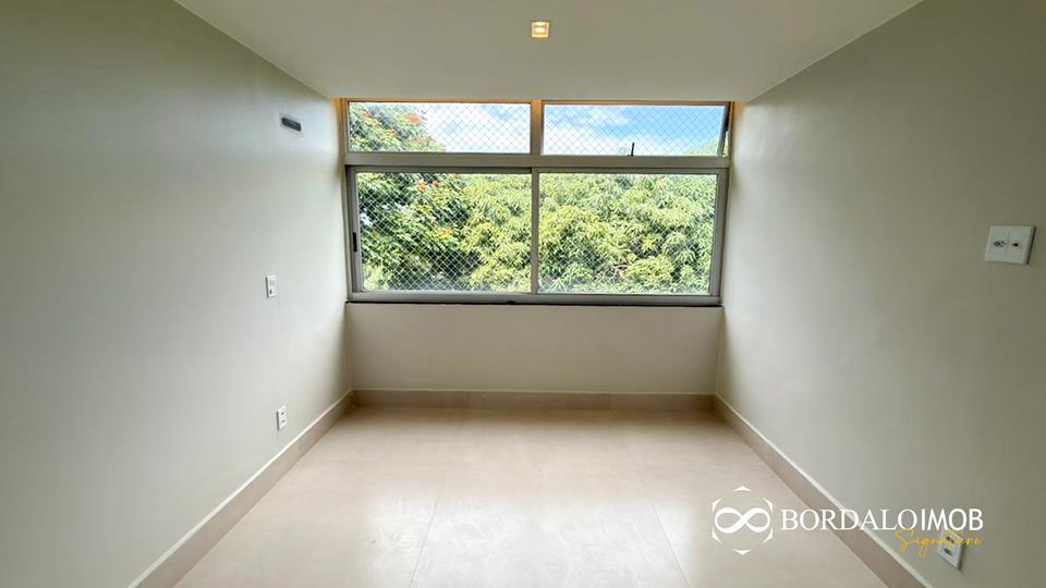 SQS 102 - Apartamento impecável na SQS 102, totalmente reformado e pronto para morar - Foto 17