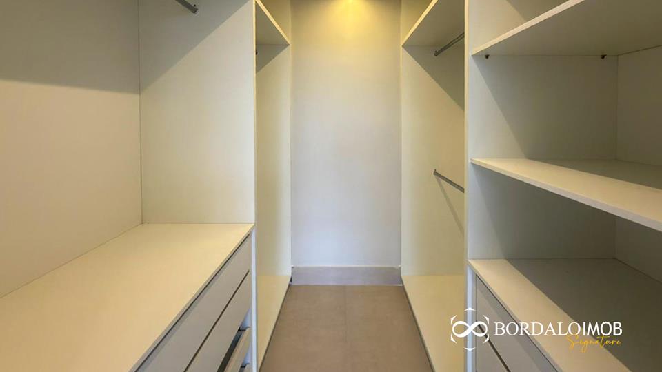 SQS 102 - Apartamento impecável na SQS 102, totalmente reformado e pronto para morar - Foto 22